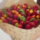A bouquet of strawberries: rules and tips for making