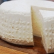 Ako vyrobiť syr z mlieka s pepsínom doma?