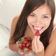 Features of the use of strawberries during breastfeeding