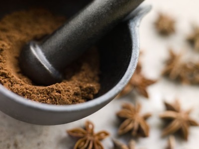 Star anise in a mortar