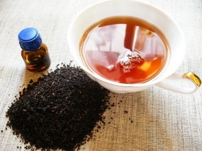 Healthy tea with black pepper essential oil