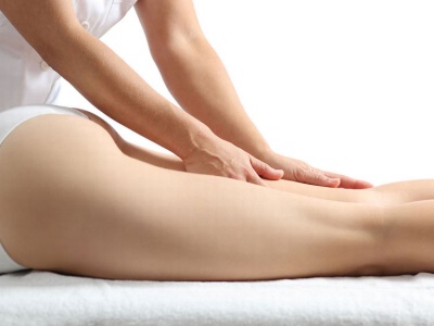 Anti-cellulite massage with hazelnut oil